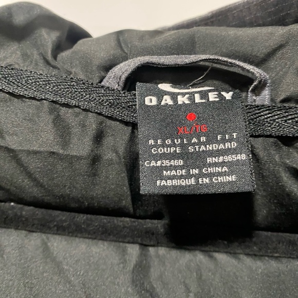 Oakley Men's Dark Gray Hooded Jacket - Picture 4 of 4
